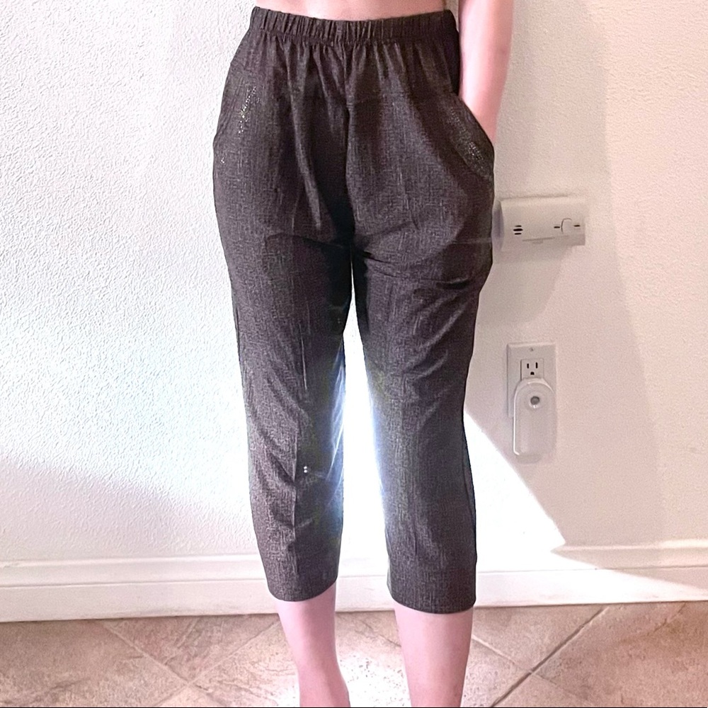 Brown Relaxed Capris Bottoms [Size S]